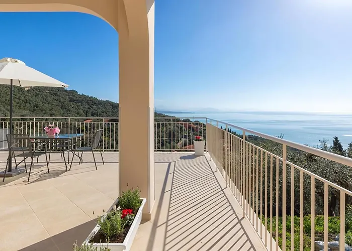 Luna Apartments Corfu